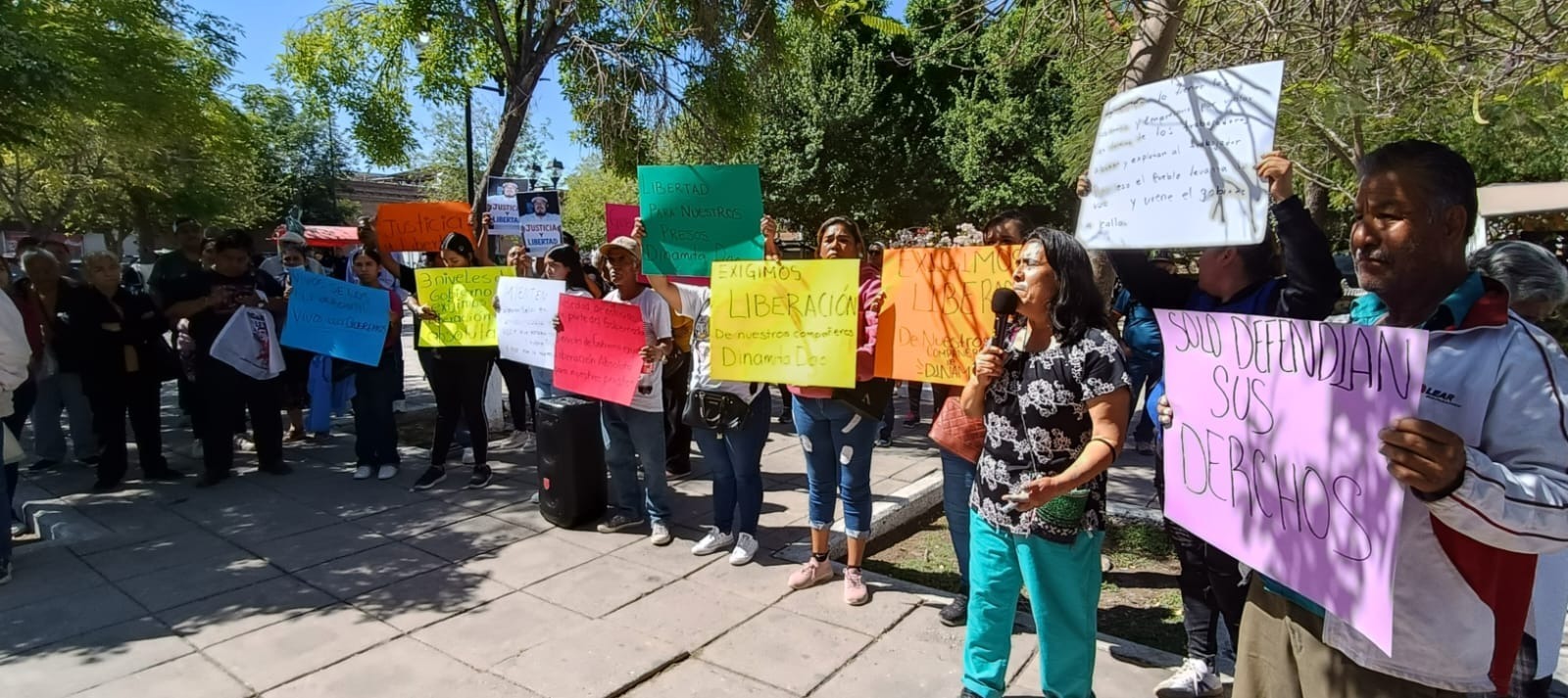 Familias de detenidos en Gómez Palacio se manifiestan frente a Palacio ...